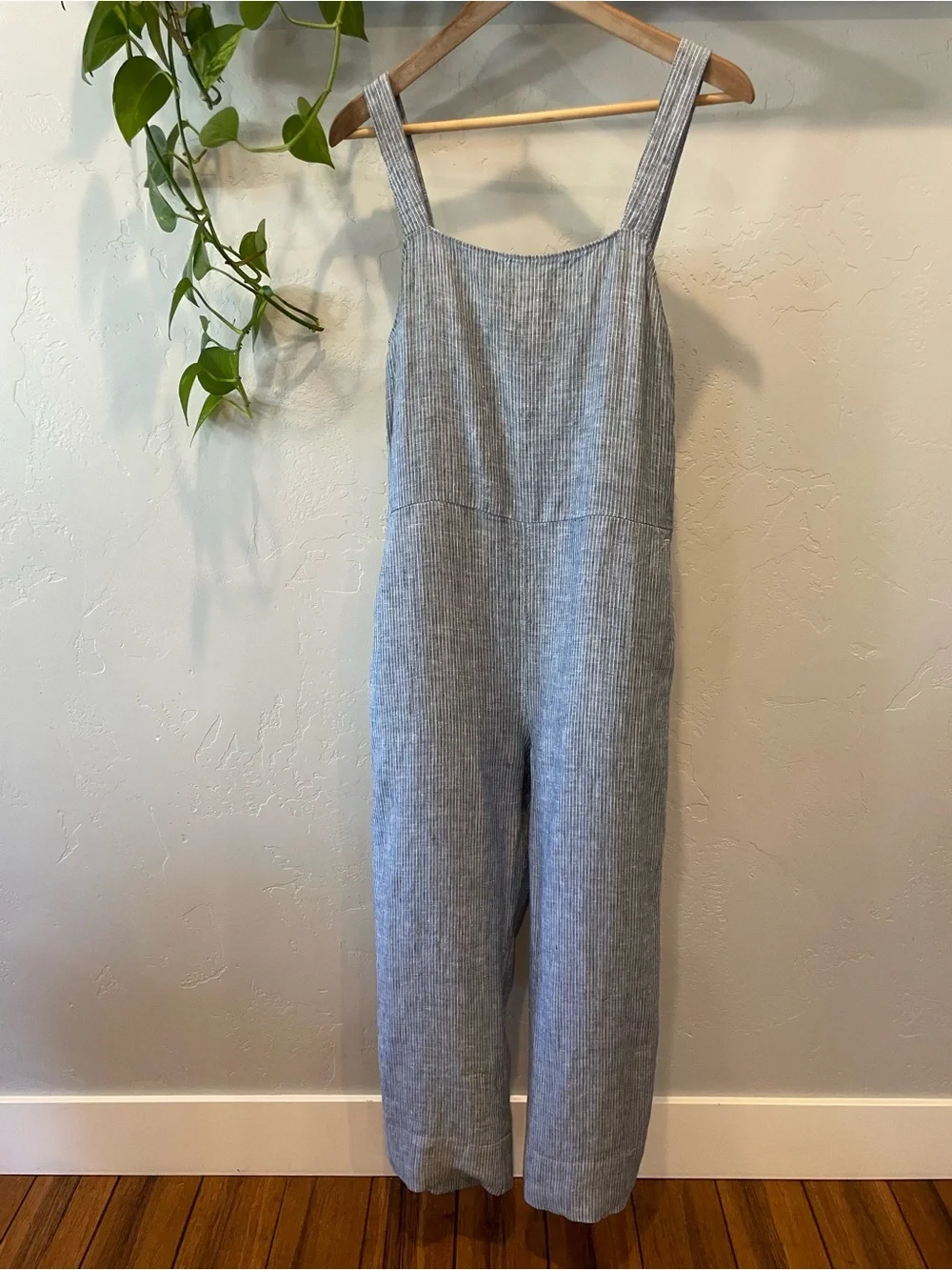New Everane 100% linen Sleeveless Wide-Leg cropped Jumpsuit in pinstripes L